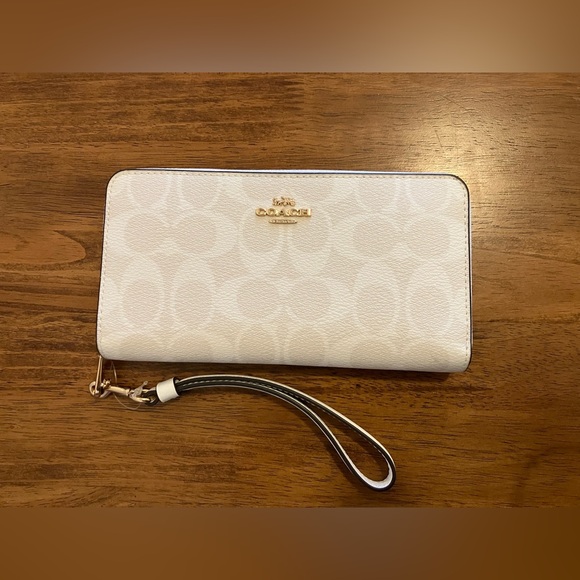 Coach Wallet - Picture 8 of 11